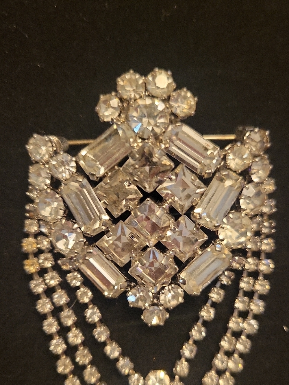 Chandelier Rhinestone Brooch - Picture 5 of 9